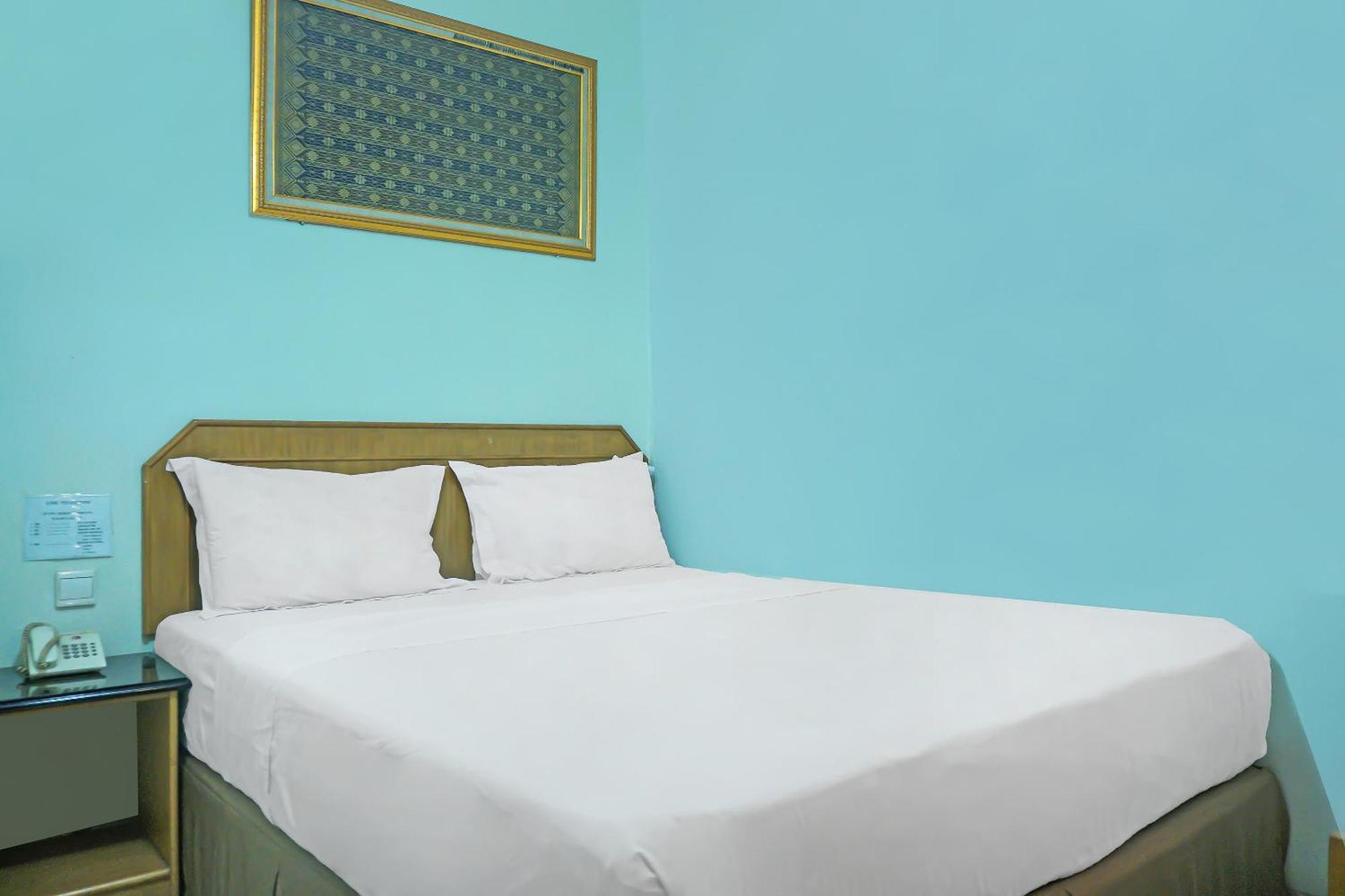 Super Oyo Collection O 92690 Hotel Limas Palembang Exterior photo